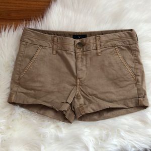 Kaki shorts from American Eagle!!